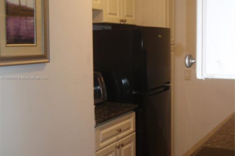 Condo in Miami Beach, Florida, 1 bedroom № 1818369 - photo 6