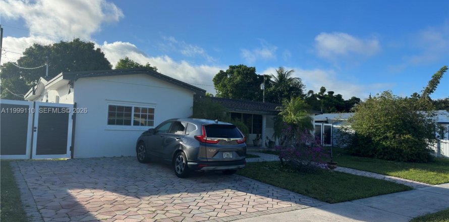 Immobilier commercial à Cutler Bay, Floride 1 chambre, 37.16 m2 № 2061003