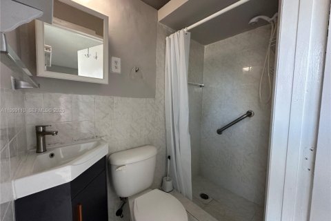 Immobilier commercial à louer à Cutler Bay, Floride: 1 chambre, 37.16 m2 № 2061003 - photo 10