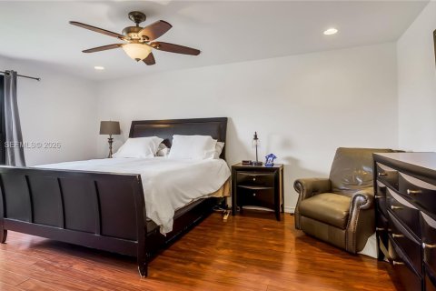 Touwnhouse à vendre à Pembroke Pines, Floride: 3 chambres, 136.75 m2 № 2249440 - photo 19