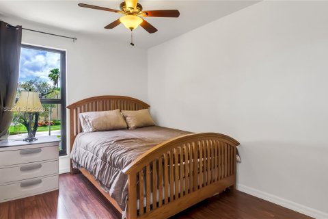 Touwnhouse à vendre à Pembroke Pines, Floride: 3 chambres, 136.75 m2 № 2249440 - photo 28