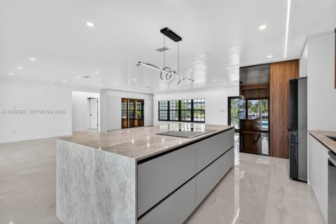 Villa ou maison à louer à Hallandale Beach, Floride: 5 chambres, 277.59 m2 № 2059316 - photo 13