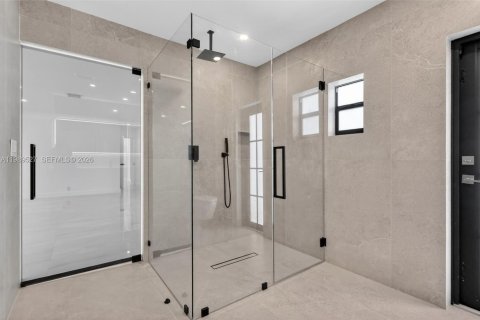 Villa ou maison à louer à Hallandale Beach, Floride: 5 chambres, 277.59 m2 № 2059316 - photo 21