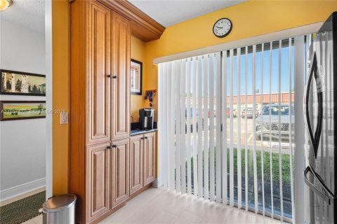 Купить кондоминиум в Лейк-Уорт, Флорида 2 спальни, 87.42м2, № 2011222 - фото 14