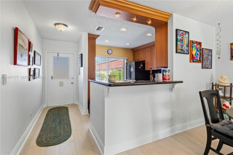 Купить кондоминиум в Лейк-Уорт, Флорида 2 спальни, 87.42м2, № 2011222 - фото 5