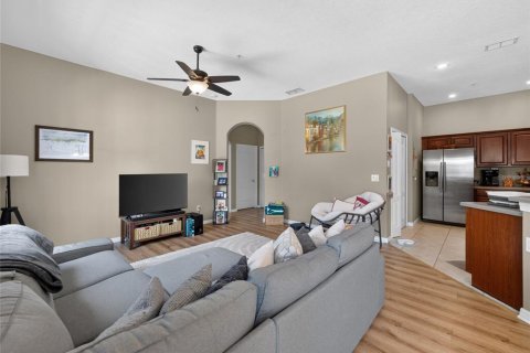 Condo in Sanford, Florida, 2 bedrooms  № 2091711 - photo 9
