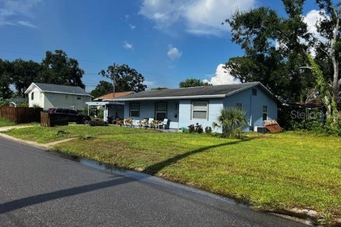 House in Saint Petersburg, Florida 3 bedrooms, 104.89 sq.m. № 1894450 - photo 2