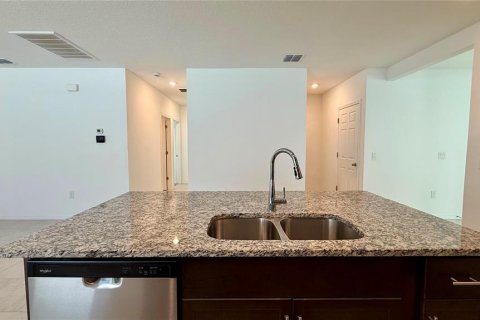 Villa ou maison à louer à Winter Haven, Floride: 3 chambres, 161.09 m2 № 2431138 - photo 10