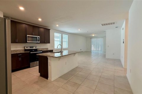 Villa ou maison à louer à Winter Haven, Floride: 3 chambres, 161.09 m2 № 2431138 - photo 5