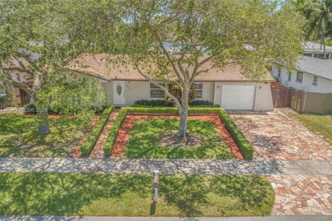House in Cutler Bay, Florida 3 bedrooms, 131.36 sq.m. № 1859206 - photo 25