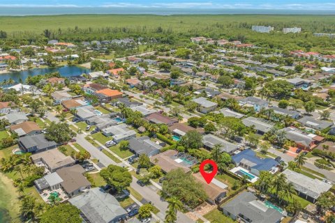 House in Cutler Bay, Florida 3 bedrooms, 131.36 sq.m. № 1859206 - photo 28