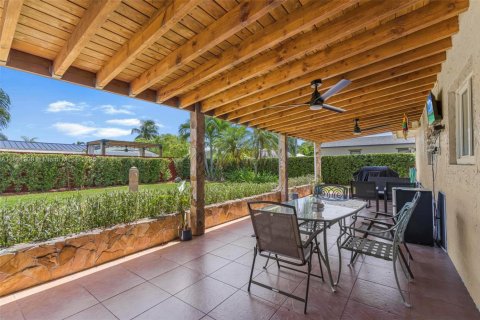 House in Cutler Bay, Florida 3 bedrooms, 131.36 sq.m. № 1859206 - photo 20