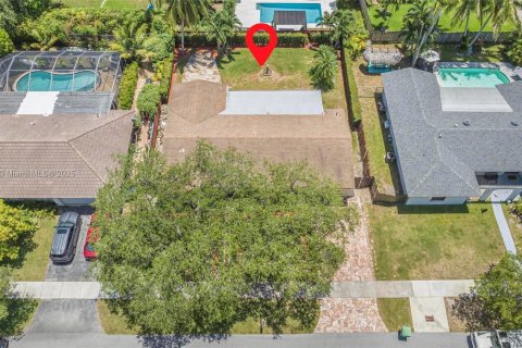 House in Cutler Bay, Florida 3 bedrooms, 131.36 sq.m. № 1859206 - photo 26