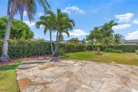 House in Cutler Bay, Florida 3 bedrooms, 131.36 sq.m. № 1859206 - photo 24