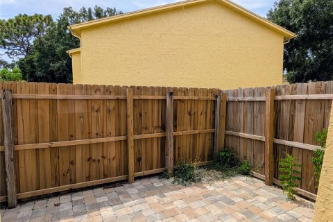 Touwnhouse à louer à Tampa, Floride: 3 chambres, 147.53 m2 № 2431883 - photo 8