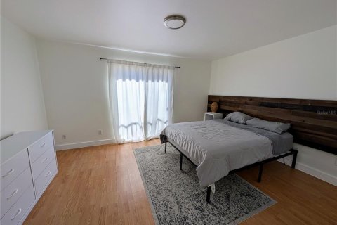 Touwnhouse à louer à Tampa, Floride: 3 chambres, 147.53 m2 № 2431883 - photo 15