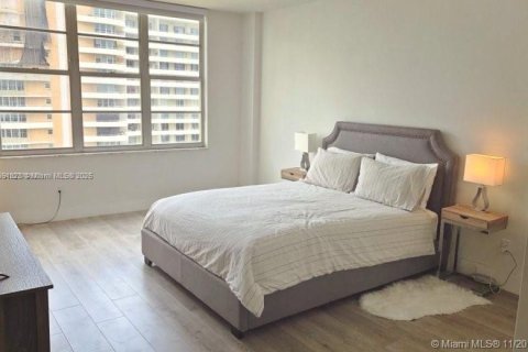 Copropriété à vendre à Miami Beach, Floride: 2 chambres, 110.55 m2 № 1893033 - photo 14