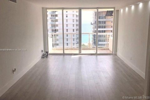 Copropriété à vendre à Miami Beach, Floride: 2 chambres, 110.55 m2 № 1893033 - photo 3