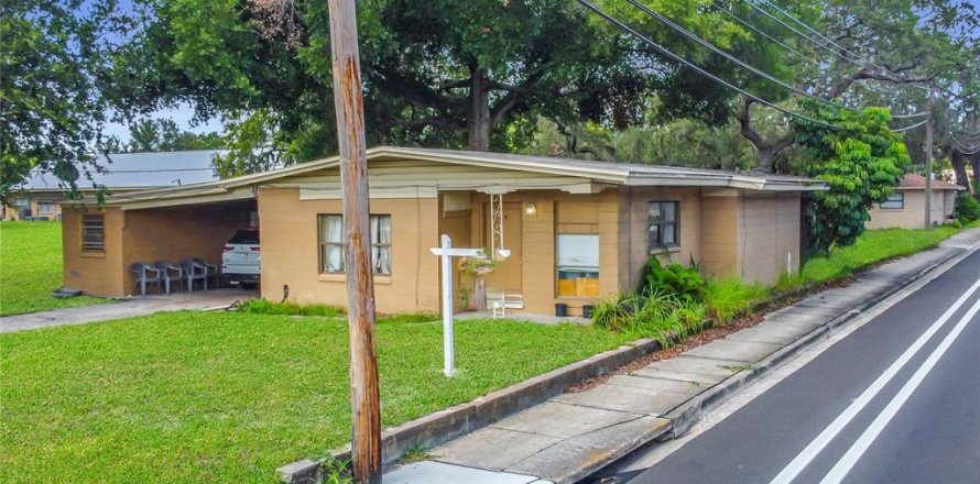 House in Sanford, Florida 3 bedrooms, 163.32 sq.m. № 1841412