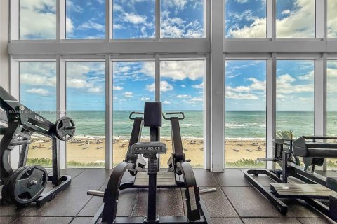 Copropriété à vendre à Hallandale Beach, Floride: 2 chambres, 145.95 m2 № 1954765 - photo 14