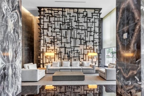 Copropriété à vendre à Hallandale Beach, Floride: 2 chambres, 145.95 m2 № 1954765 - photo 8