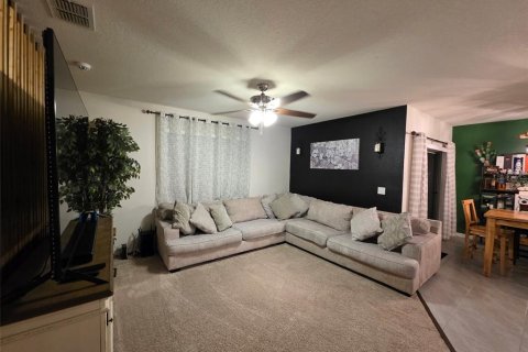 House in Davenport, Florida 4 bedrooms, 148.83 sq.m. № 1902793 - photo 6