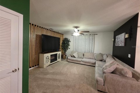 House in Davenport, Florida 4 bedrooms, 148.83 sq.m. № 1902793 - photo 7