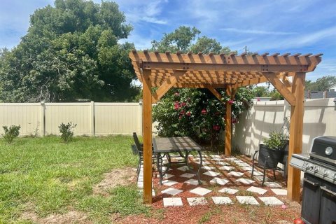 House in Davenport, Florida 4 bedrooms, 148.83 sq.m. № 1902793 - photo 2
