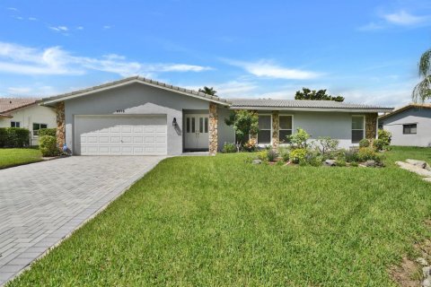 House in Coral Springs, Florida 4 bedrooms, 198.16 sq.m. № 2362811
