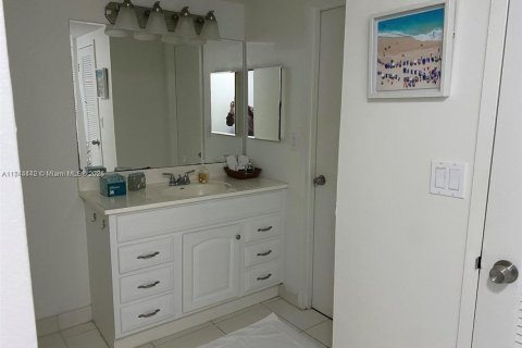 Купить кондоминиум в Холливуд, Флорида 2 спальни, 111.2м2, № 1980125 - фото 10