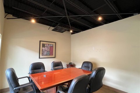 Propiedad comercial en venta en Tampa, Florida, 117.06 m2 № 1273003 - foto 9
