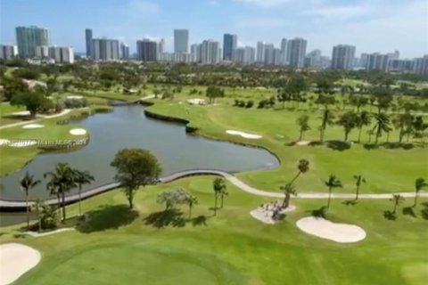 Condominio en venta en Aventura, Florida, 1 dormitorio, 84.82 m2 № 1753354 - foto 1