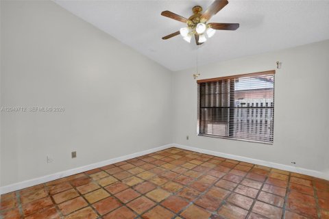 Купить кондоминиум в Майами, Флорида 3 спальни, 99.41м2, № 2270819 - фото 13