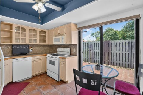 Купить кондоминиум в Майами, Флорида 3 спальни, 99.41м2, № 2270819 - фото 26