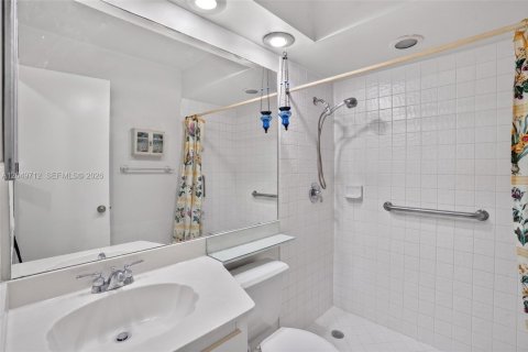 Купить кондоминиум в Майами, Флорида 3 спальни, 99.41м2, № 2270819 - фото 22