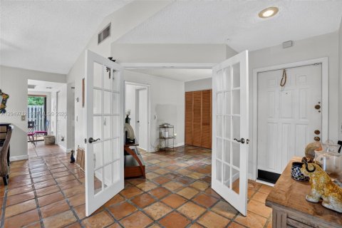 Купить кондоминиум в Майами, Флорида 3 спальни, 99.41м2, № 2270819 - фото 25