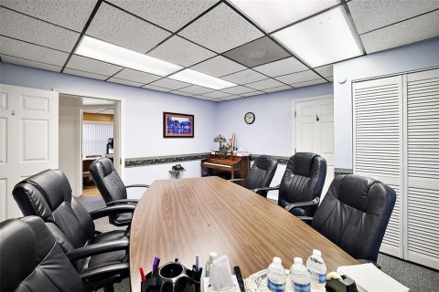 Commercial property in Tavares, Florida 224.08 sq.m. № 1793564 - photo 19