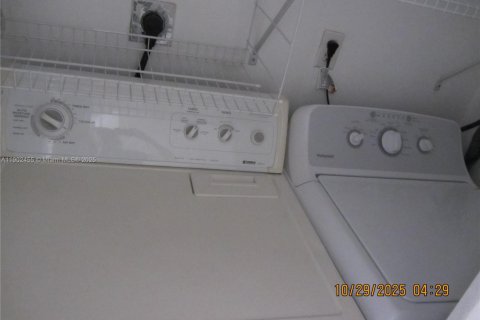 Condominio en alquiler en Doral, Florida, 1 dormitorio, 65.96 m2 № 1953865 - foto 30