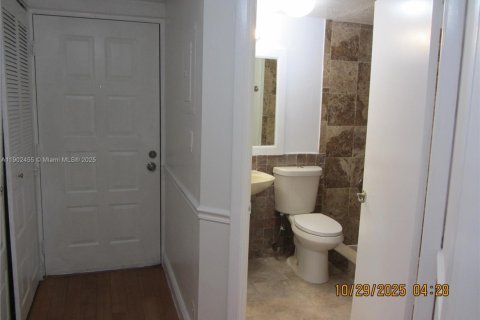 Condominio en alquiler en Doral, Florida, 1 dormitorio, 65.96 m2 № 1953865 - foto 25