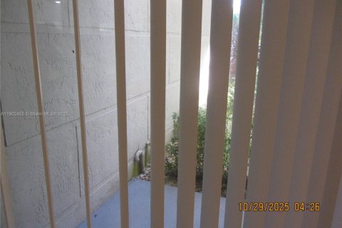 Condominio en alquiler en Doral, Florida, 1 dormitorio, 65.96 m2 № 1953865 - foto 20