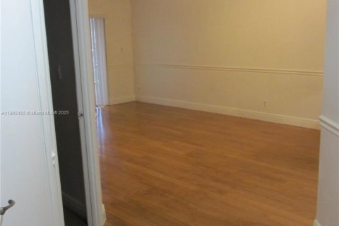 Condominio en alquiler en Doral, Florida, 1 dormitorio, 65.96 m2 № 1953865 - foto 28