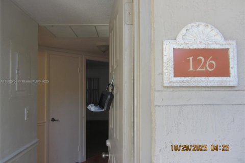 Condominio en alquiler en Doral, Florida, 1 dormitorio, 65.96 m2 № 1953865 - foto 12