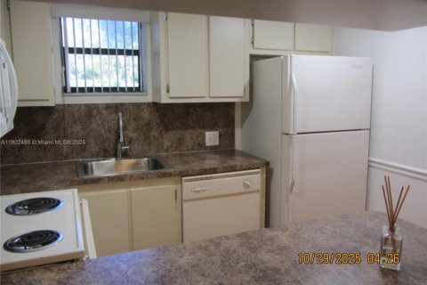 Condominio en alquiler en Doral, Florida, 1 dormitorio, 65.96 m2 № 1953865 - foto 18