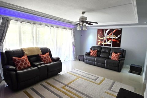 Adosado en venta en Sunrise, Florida, 2 dormitorios, 132.66 m2 № 1925814 - foto 6