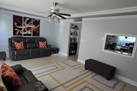 Adosado en venta en Sunrise, Florida, 2 dormitorios, 132.66 m2 № 1925814 - foto 7