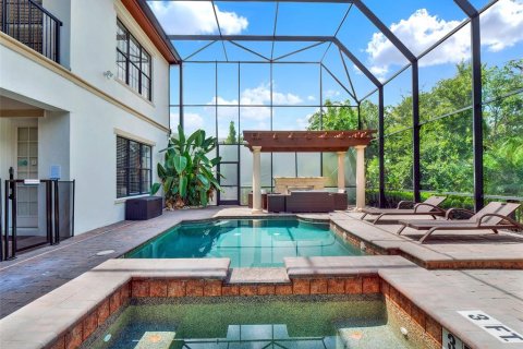 House in Four Corners, Florida 7 bedrooms, 549.7 sq.m. № 1884845 - photo 17