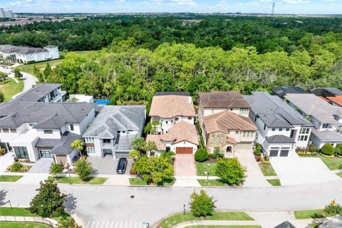 House in Four Corners, Florida 7 bedrooms, 549.7 sq.m. № 1884845 - photo 8