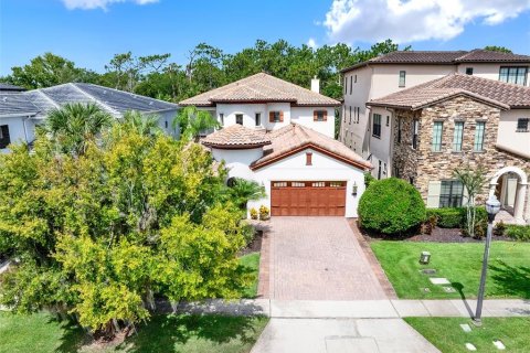 House in Four Corners, Florida 7 bedrooms, 549.7 sq.m. № 1884845 - photo 2