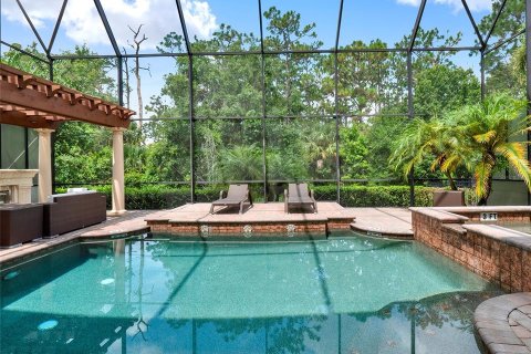 House in Four Corners, Florida 7 bedrooms, 549.7 sq.m. № 1884845 - photo 12