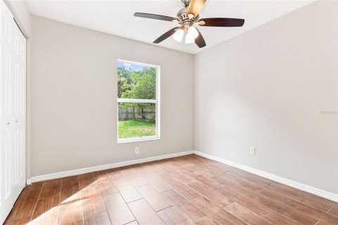 House in Saint Petersburg, Florida 3 bedrooms, 111.48 sq.m. № 2345332 - photo 16